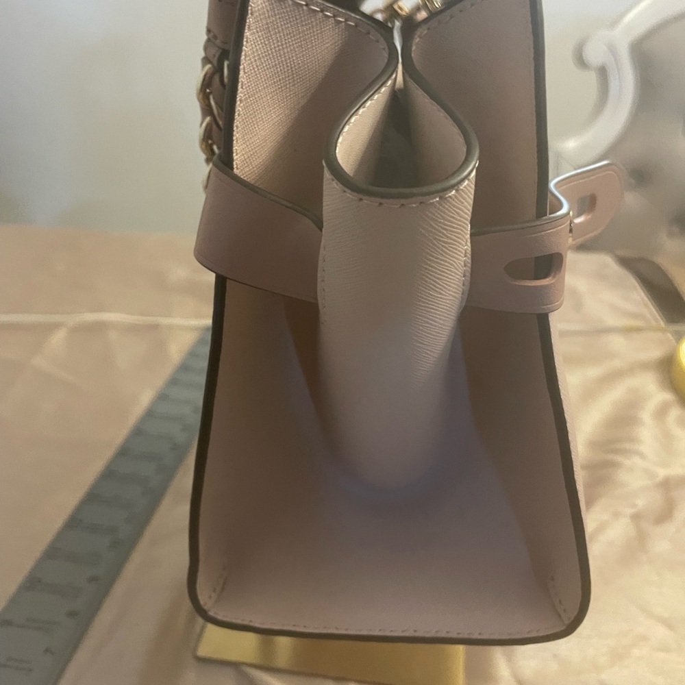 Michael Kors Pink and White Satchel Elegance NWOT - Picture 3 of 7